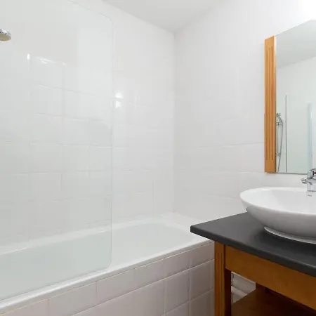 Appartement Grand Pour 6 Avec Parking A Peyragudes - Fr-1-695-43